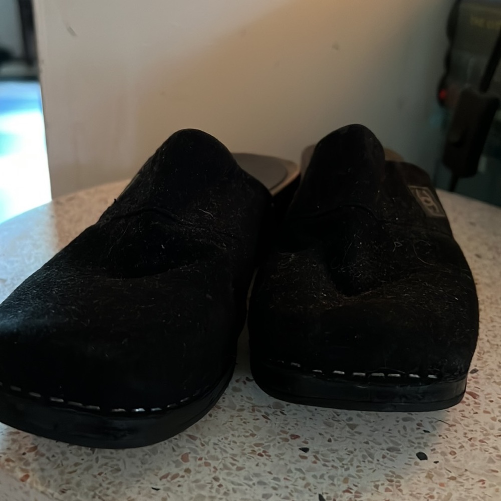 Chanel size 5 suede clogs - Picture 2 of 4
